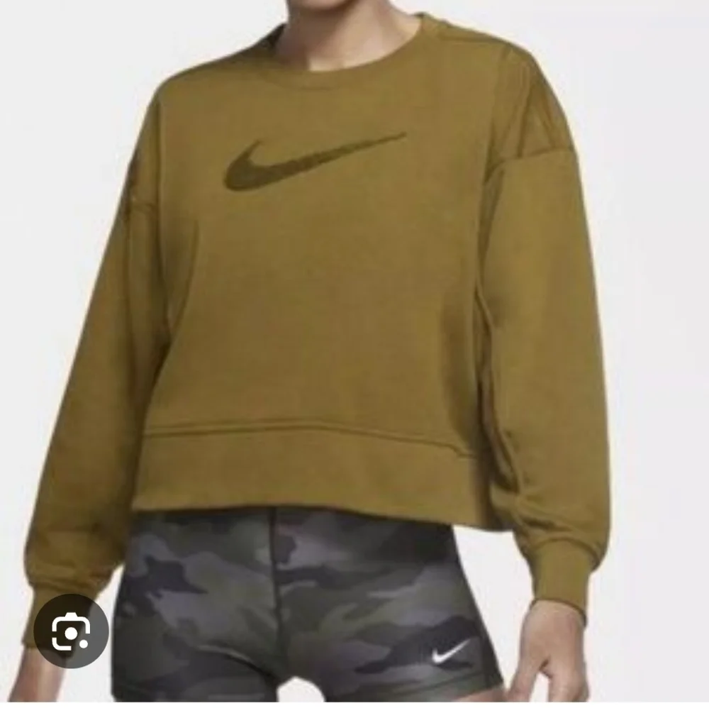 Nike Olive Green Oversized Cropped Long Sleeve Crew Neck Sweatshirt